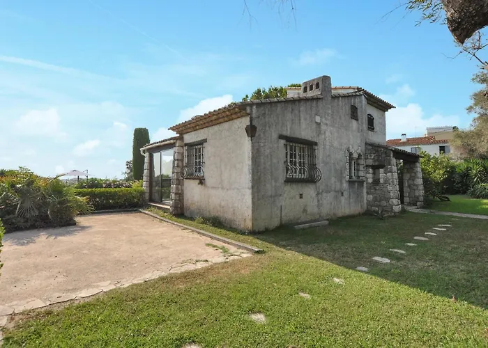 Lovely In Ferienhaus Antibes