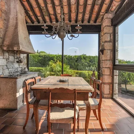 Holiday home Lovely In